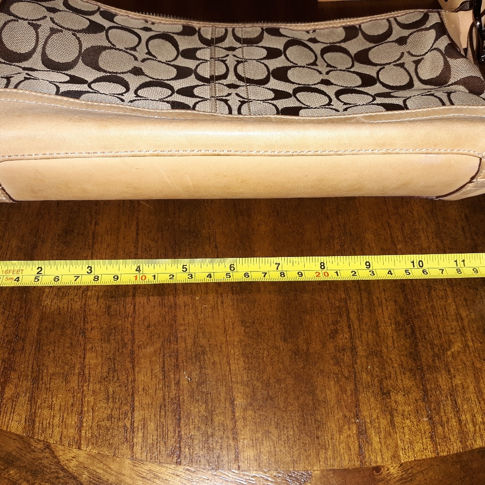 Coach purse - Picture 5 of 7